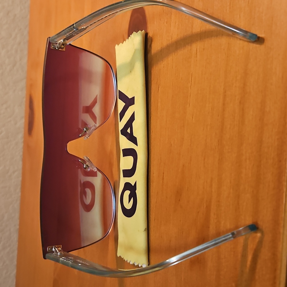 Quay Blue Gradient Sunglasses - Picture 3 of 5